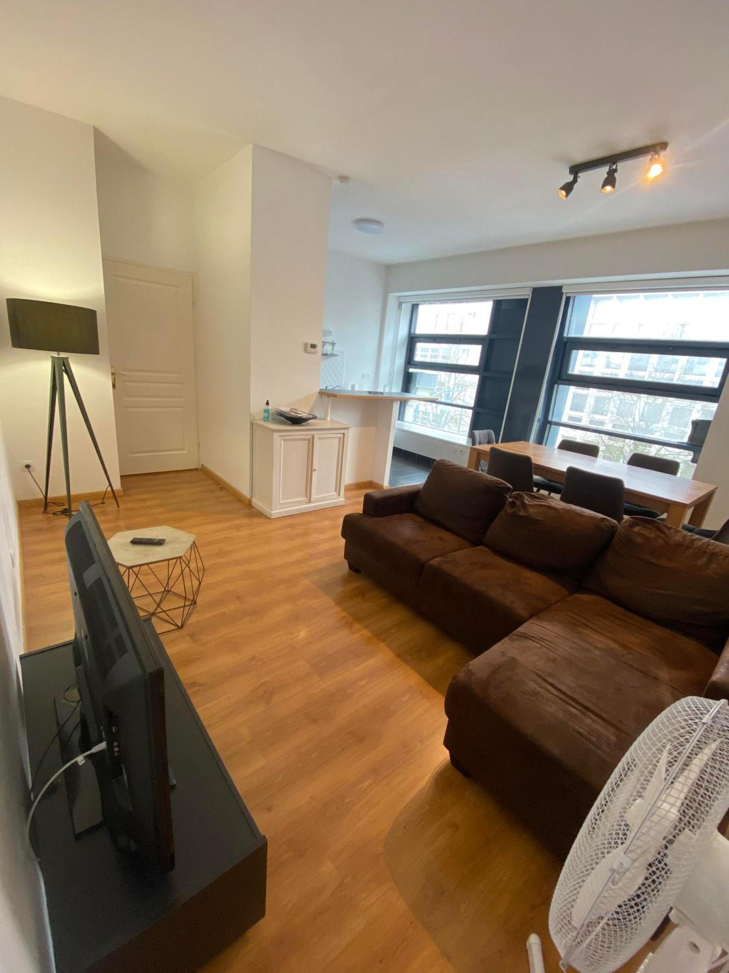 Le Carnot Appartement Avec 2 Chambres Separes Et Parking Privatif Et Securise Arras Exteriér fotografie